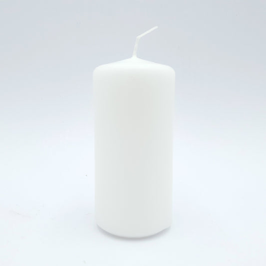 Pulverspiestā svece ⌀ 6x12 cm, balta