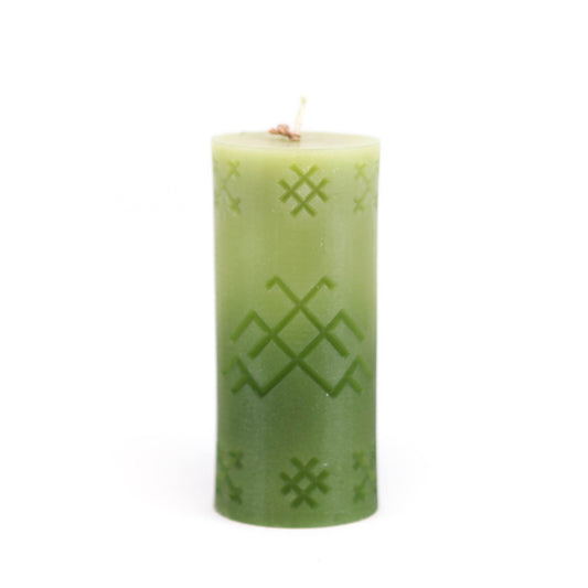 Свеча с латвийским узором «Юмис», зелёная