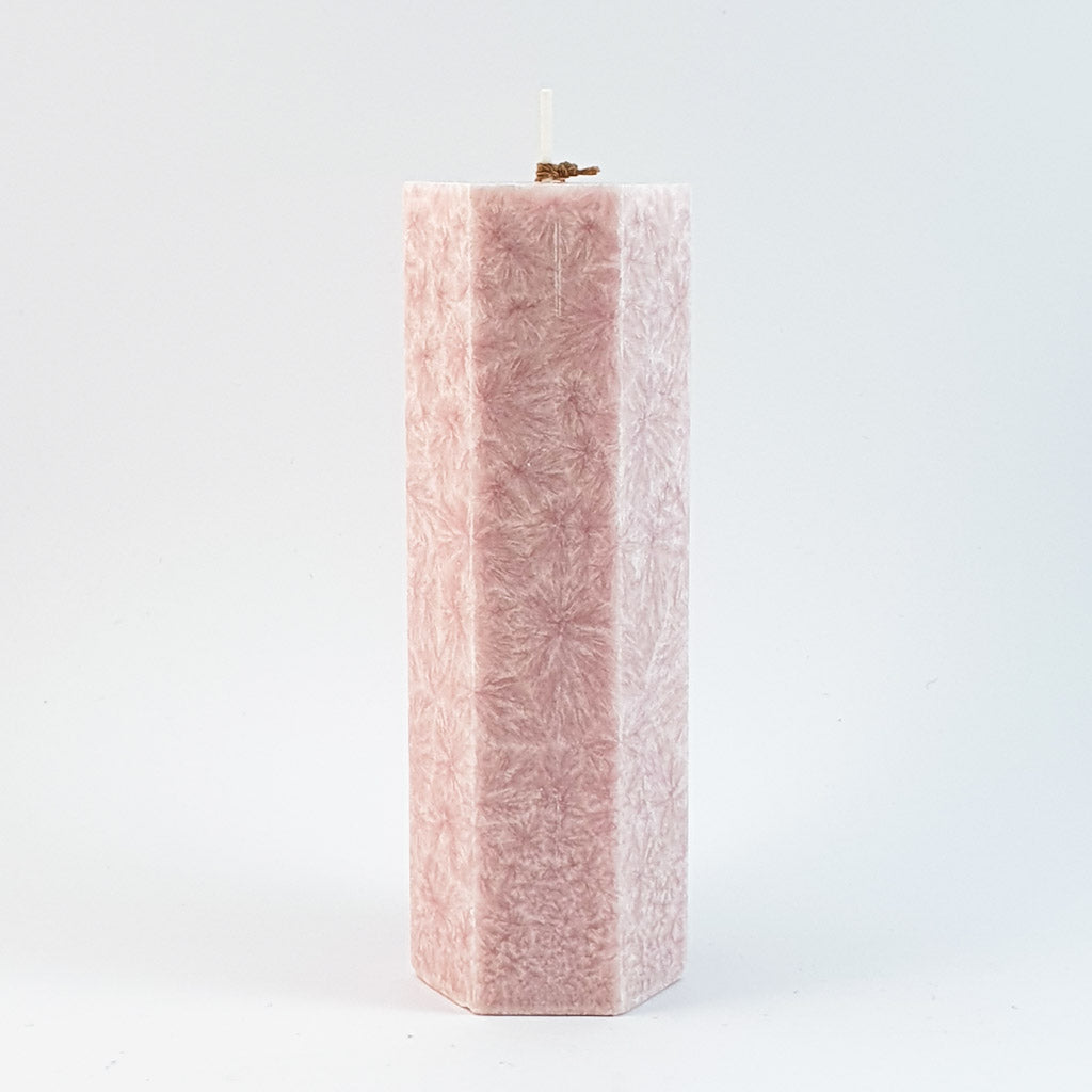 Kristālstearīna mežģīņsvece ⌀ 5x15 cm, gaiši rozā