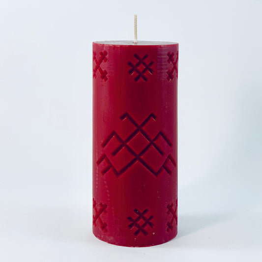 Свеча из соевого воска с латвийским узором "Юмис", бордовый