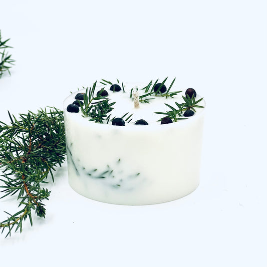 Natural soy wax candle with Tea Tree, Juniper and Green Tea scents