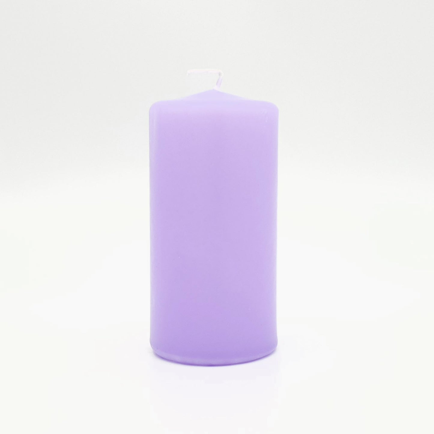 Pulverspiestā svece ⌀ 6x12 cm, ceriņu